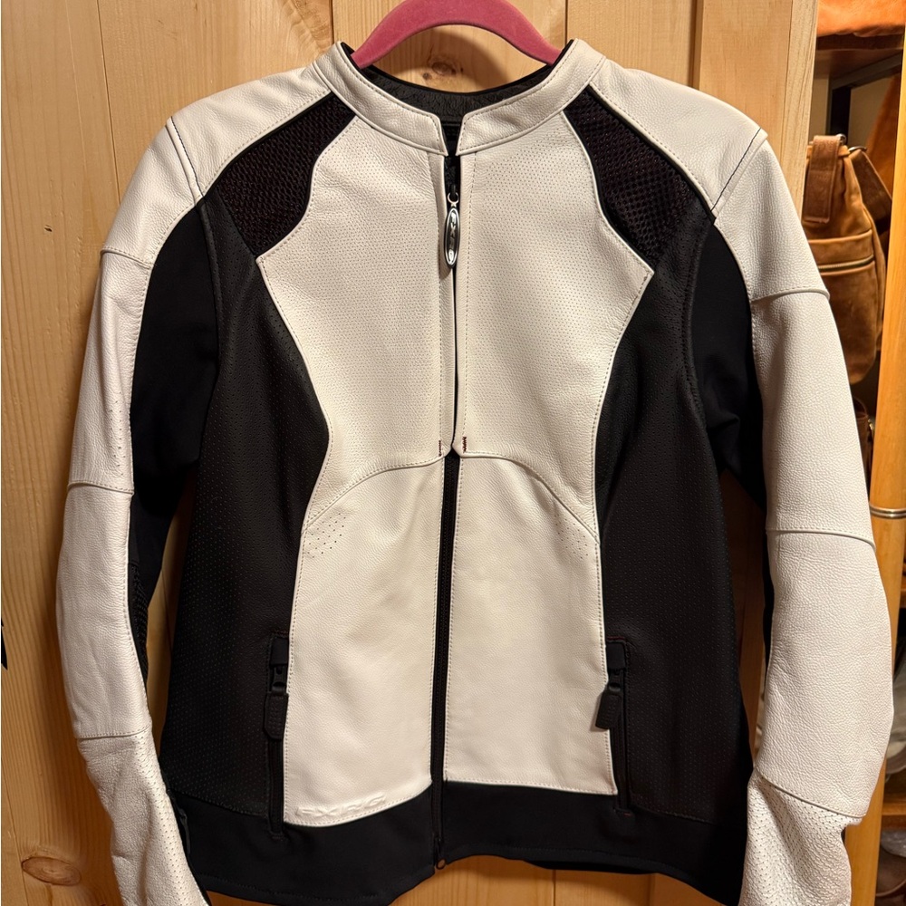 Harley-Davidson Leather Jacket Black and White Motorcycle Style